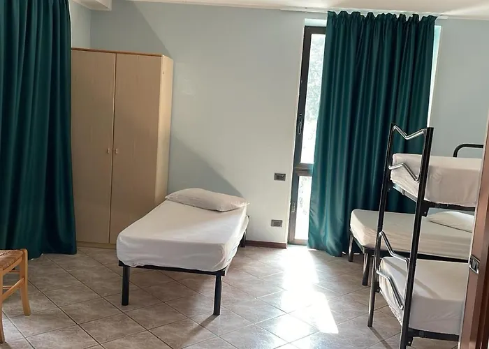 Casa Diocesana Albese Di מלון *
